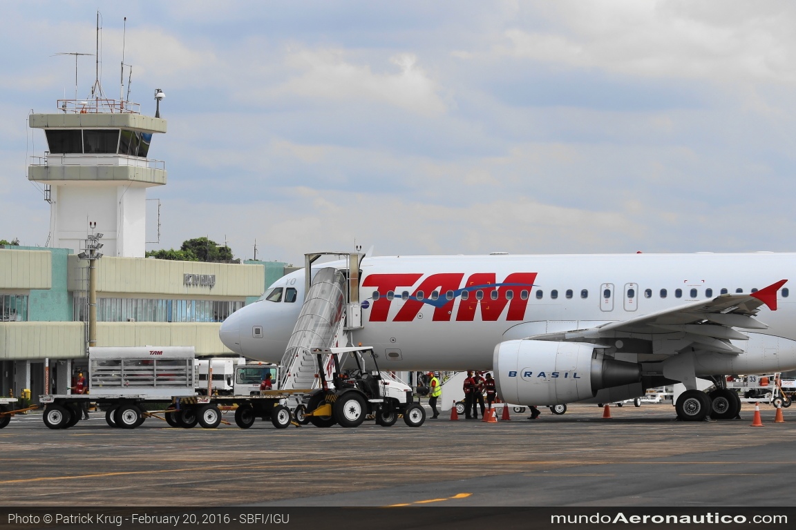 Airbus A320-200 PR-MYO