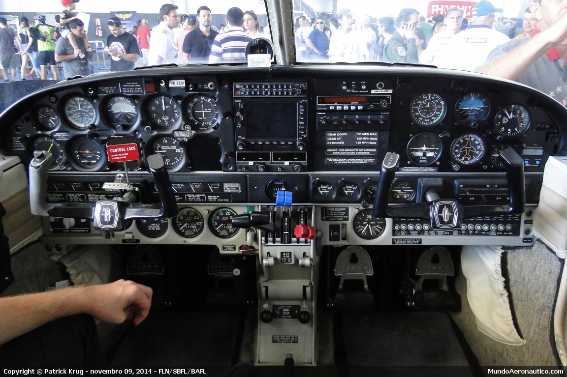 Piper PA-34 Seneca I PR-FLM