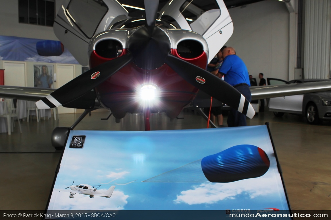 Cirrus SR-22 PR-SRG