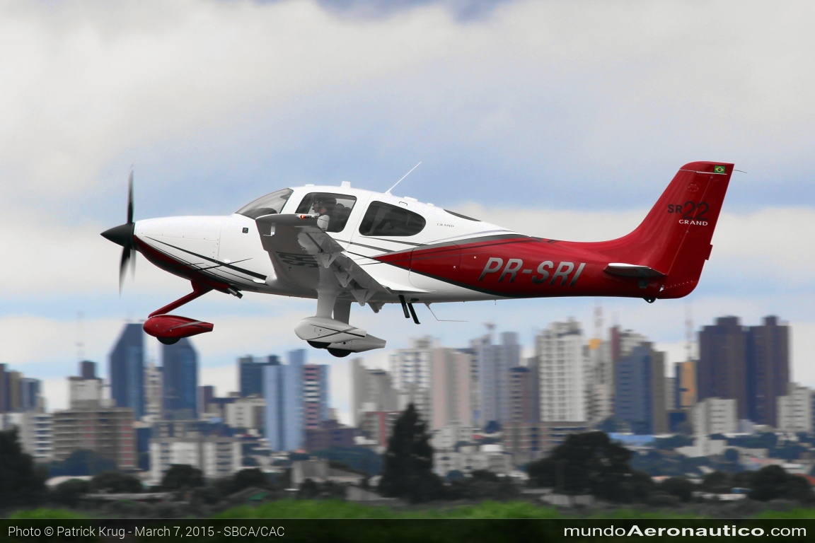 Cirrus SR-22 PR-SRI